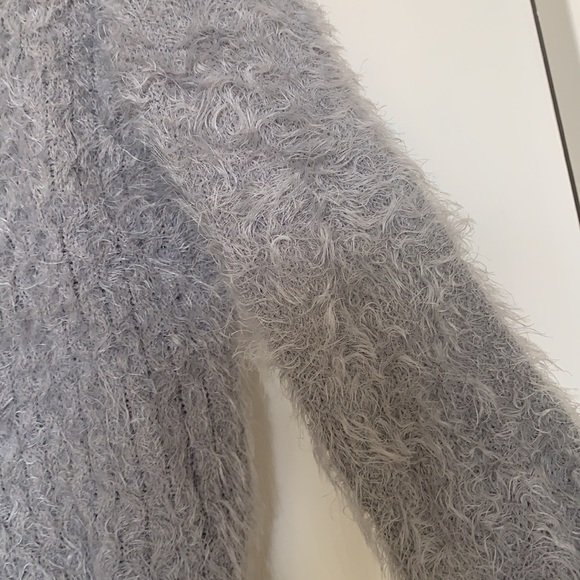 Sweater - Picture 4 of 4